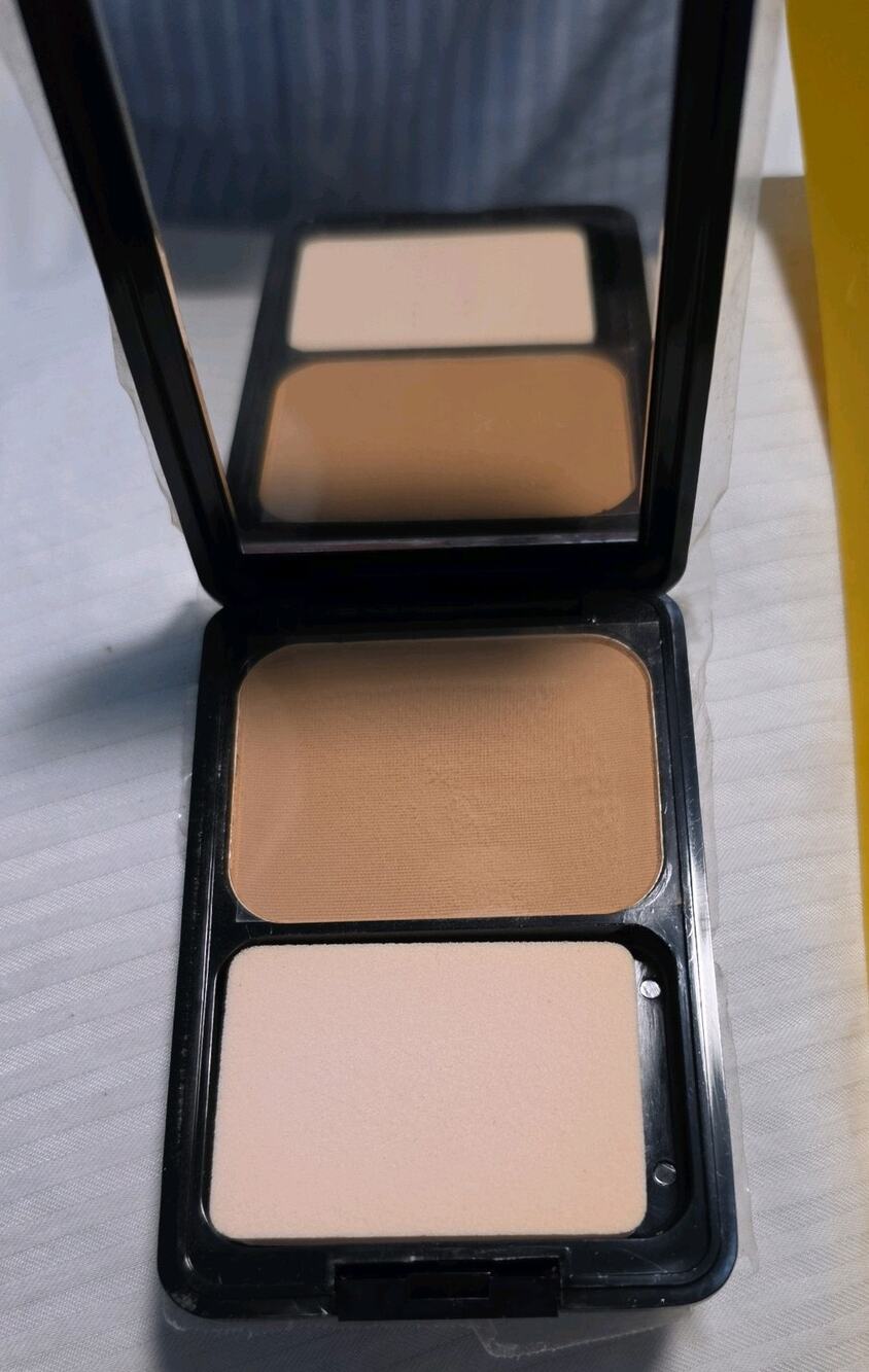 Color Perfect Dual-Activ Powder Foundation Sand Beige Wet/Dry Compact New